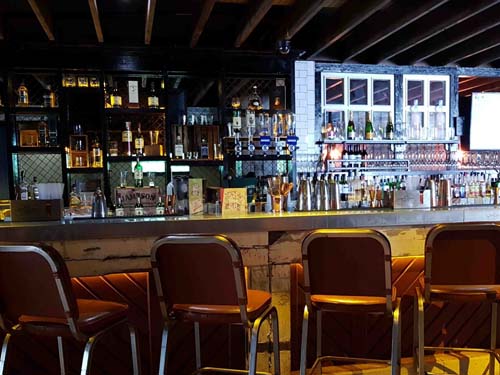 Best Sports Bars in Belfast - The Wolf & Whistle