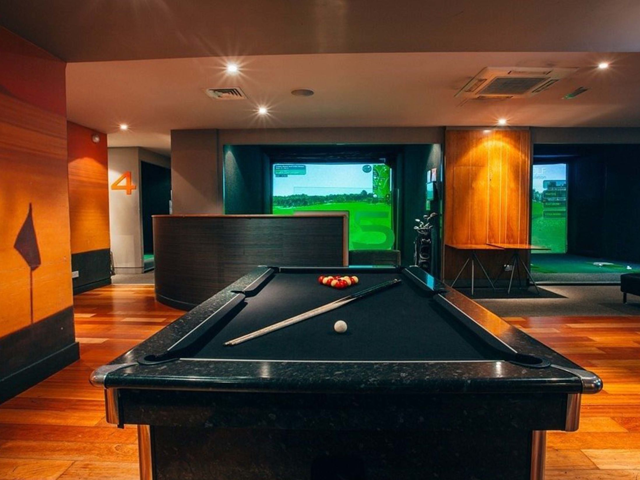 The Golf Lounge - Best Sports Bars in Glasgow