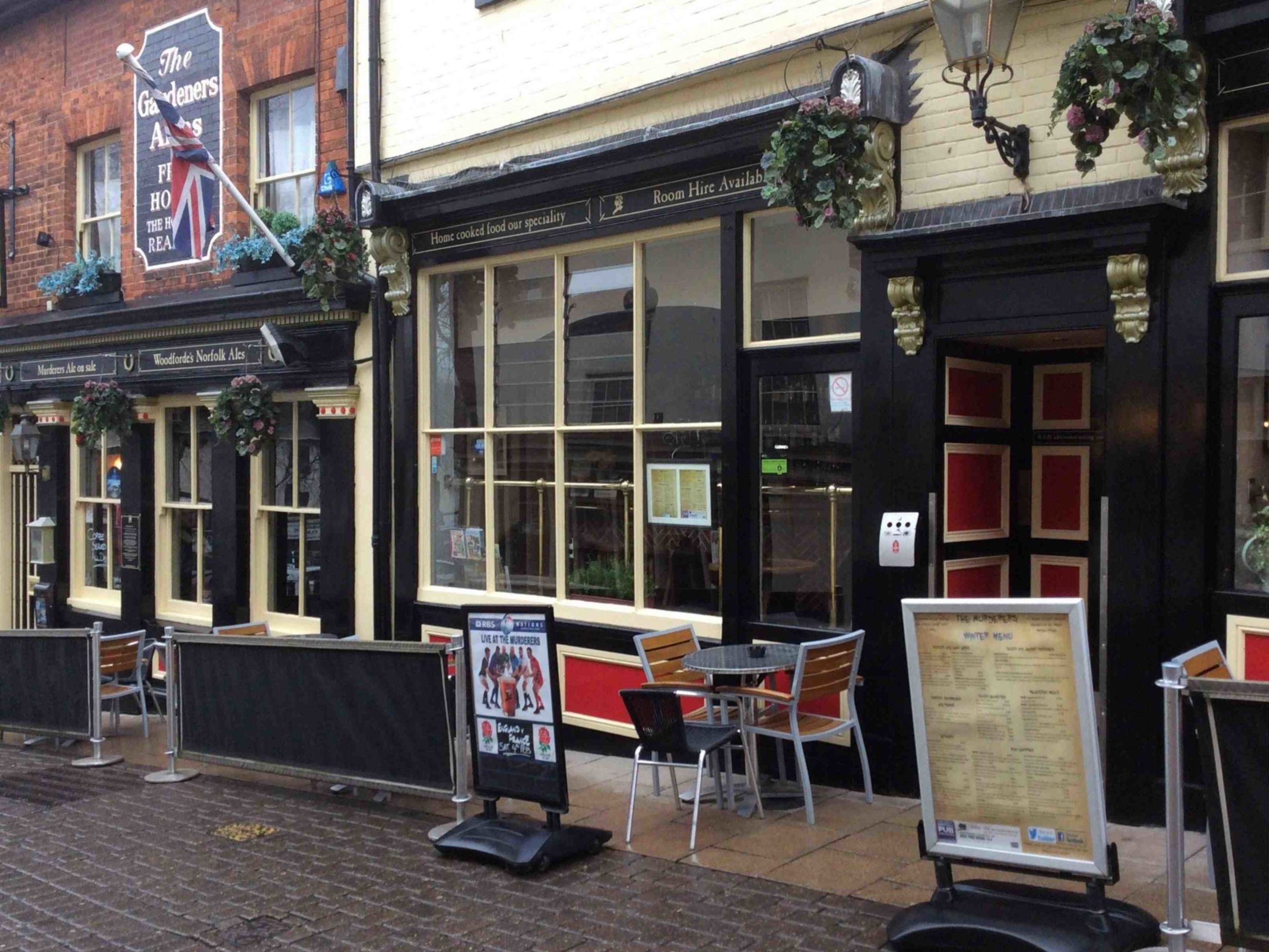 Best Sports Bars in Norwich - The Murderers